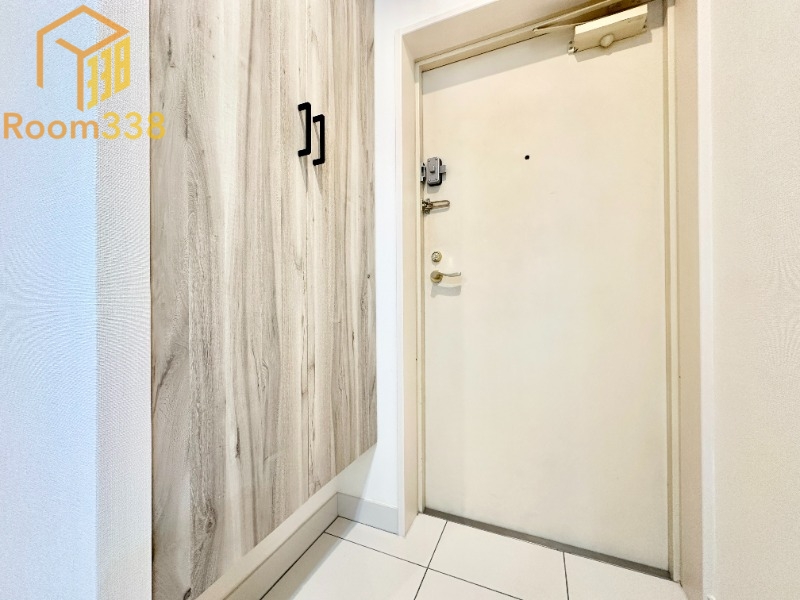 玄関　※別部屋参考写真現況優先