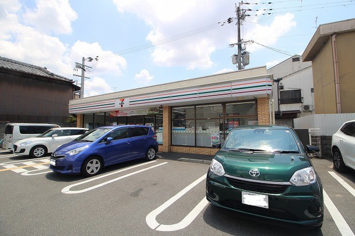 コンビニ　セブンイレブン京都御池御前店（コンビニ）まで550m