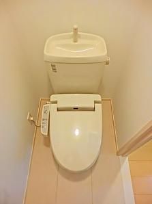 トイレ　ヴェルデストゥーディオ　荒川区西日暮里4