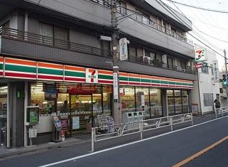 コンビニ　セブンイレブン 初台店（コンビニ）まで388m