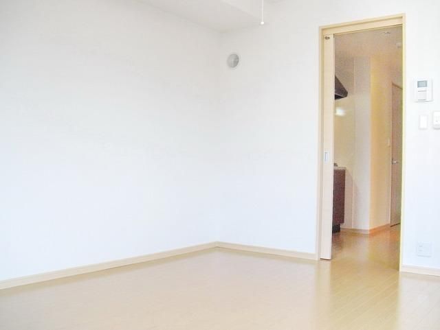 その他部屋・スペース　★洋室広々9.8帖★