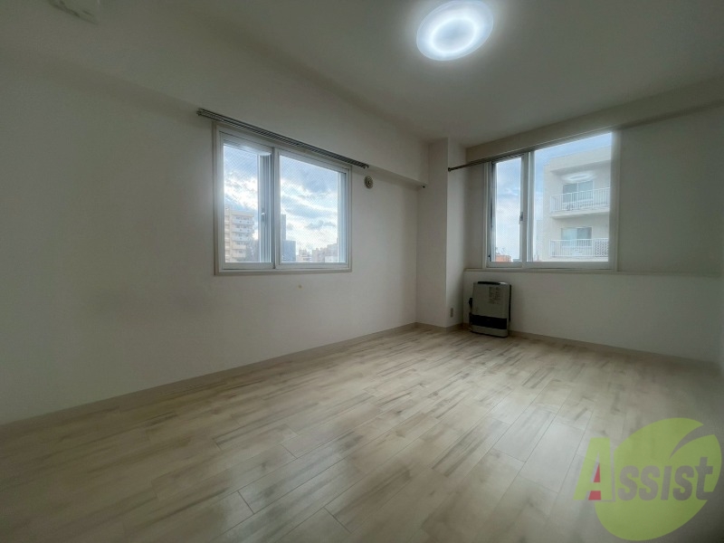 居室・リビング　広くてキレイなお部屋が広がっていて、充実した生活が送れそう。