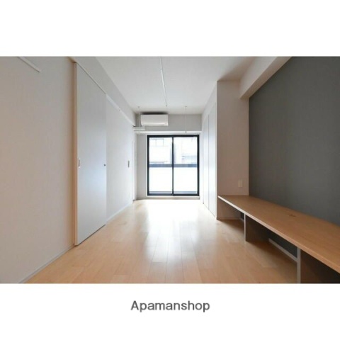 ASTILE秋葉原の居間写真