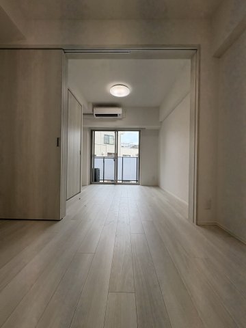居室・リビング　コンパクトで使いやすい洋室です