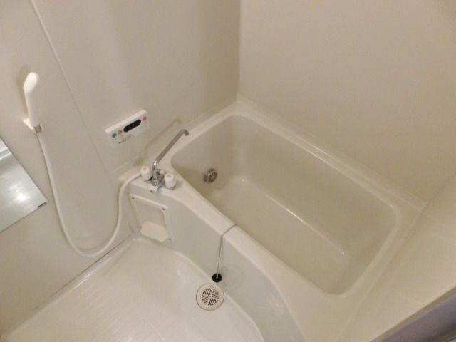 バス・シャワールーム　追い焚き付バスルーム