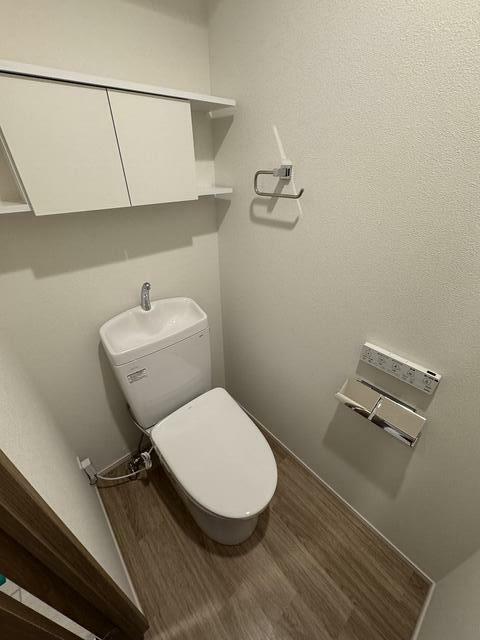 トイレ　※同タイプ別部屋の写真です。