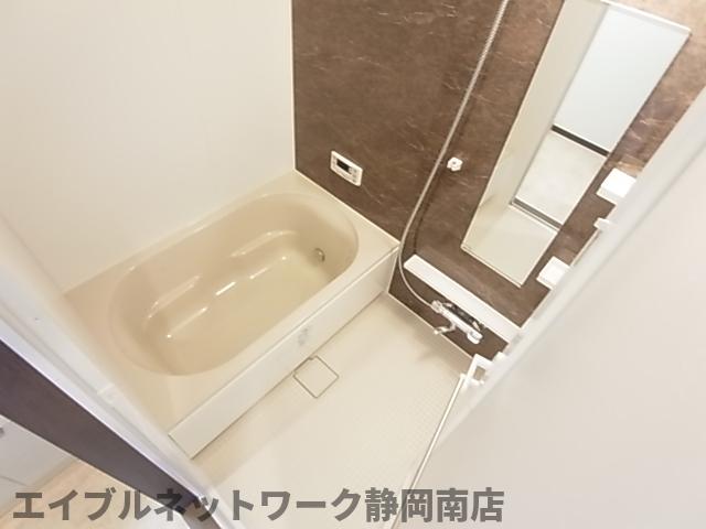 バス・シャワールーム　日々の疲れを癒すお風呂付です