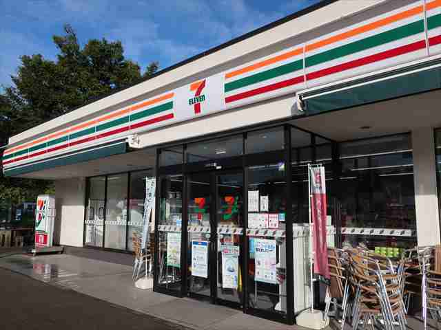 コンビニ　セブンイレブン名神高速草津PA下り店（コンビニ）まで612m