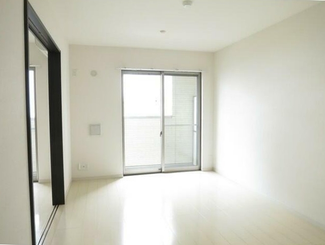 居室・リビング　開放感のあるゆったりとしたお部屋です♪