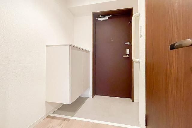 玄関　（別タイプ参考写真）サンセゾンI　北区志茂4
