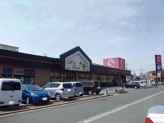 エントランス　遠鉄ストア竜洋店まで800m