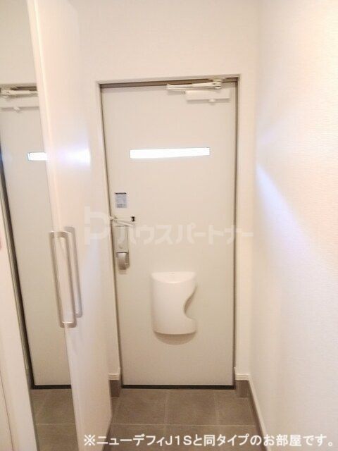玄関　※同施工会社施工例・イメージ社写真※