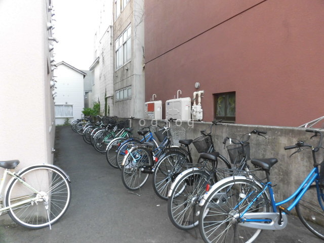 駐車場　駐輪場