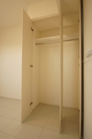 収納　「ハンガーポール付のクローゼット」