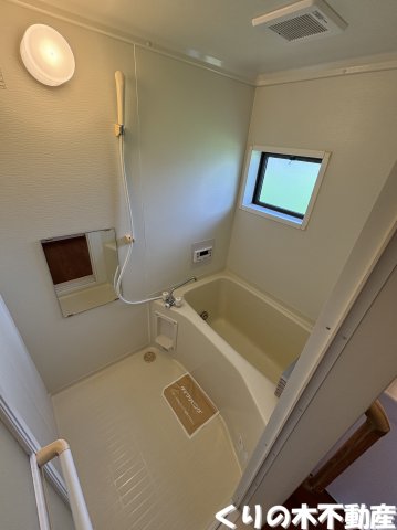 バス・シャワールーム　反転タイプのお部屋です（現況を優先します）