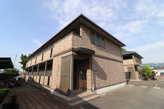 建物外観　ルピナスＡ棟
