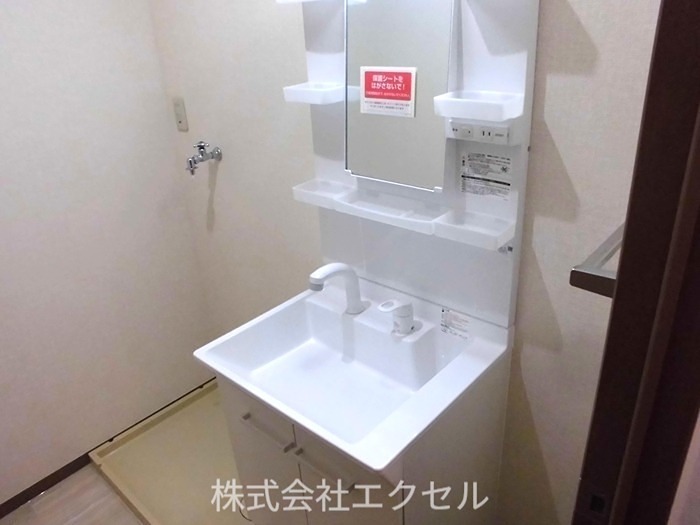 洗面設備　洗髪洗面化粧台です。