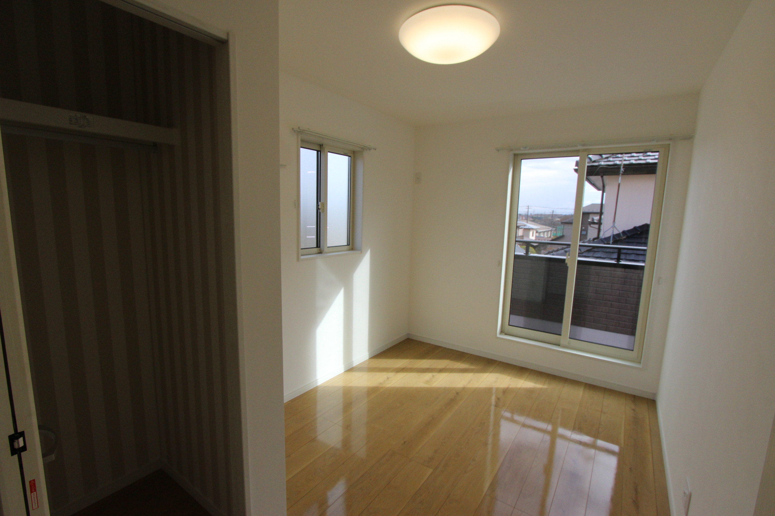 その他　2階5帖洋室