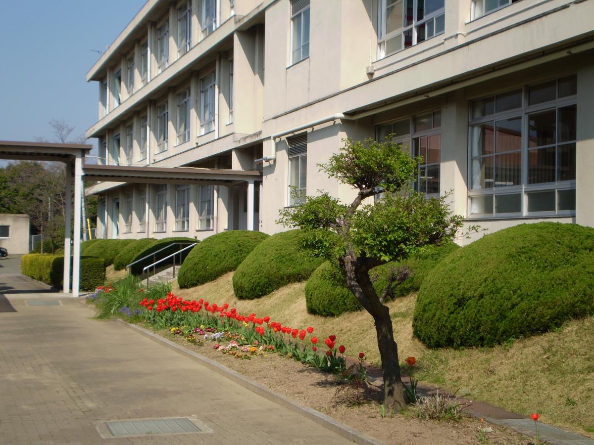 中学校　琴陵中学校（中学校）まで1287m