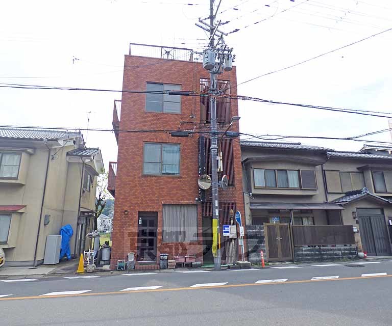 京都市北区上賀茂坂口町のマンションの建物外観