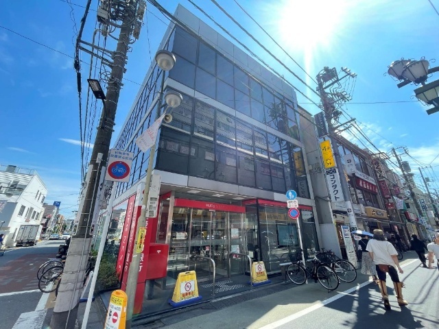 銀行　三菱ＵＦＪ銀行学芸大学駅前支店（銀行）まで126m