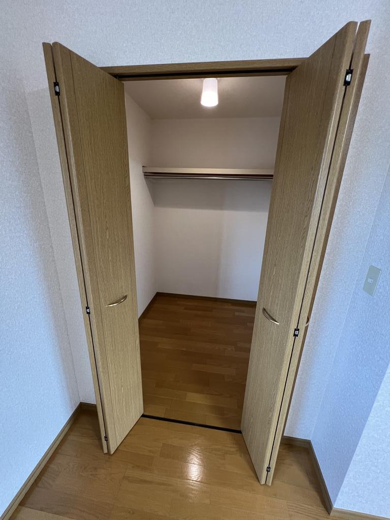 収納　ウォークインクローゼット