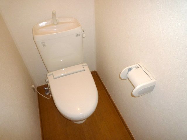 【鶴ヶ島市大字五味ヶ谷のアパートのトイレ】