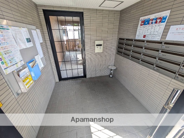 エントランス　駐車場