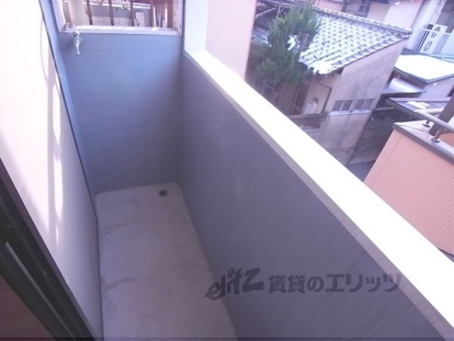 バルコニー　日当たりの良いベランダです