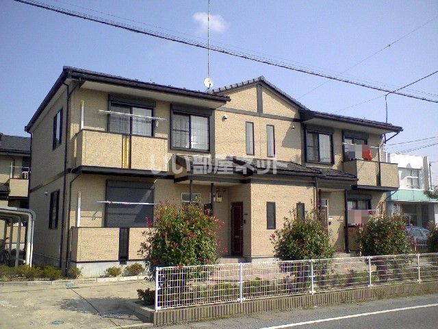 【水戸市吉沼町のアパートの建物外観】