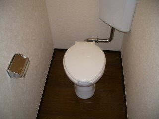 トイレ　ウォシュレット付きます