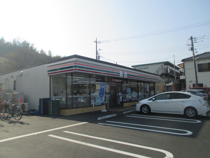 コンビニ　セブンイレブン（コンビニ）まで125m