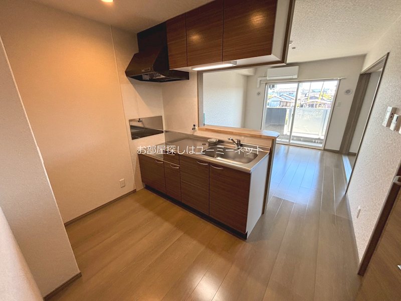 キッチン　201号室の写真です。現況と相違がある場合は、現況優先。