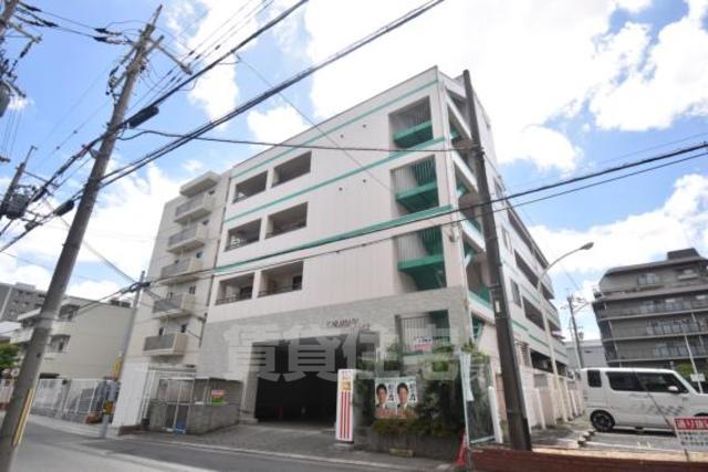 茨木市松ケ本町のマンションの建物外観