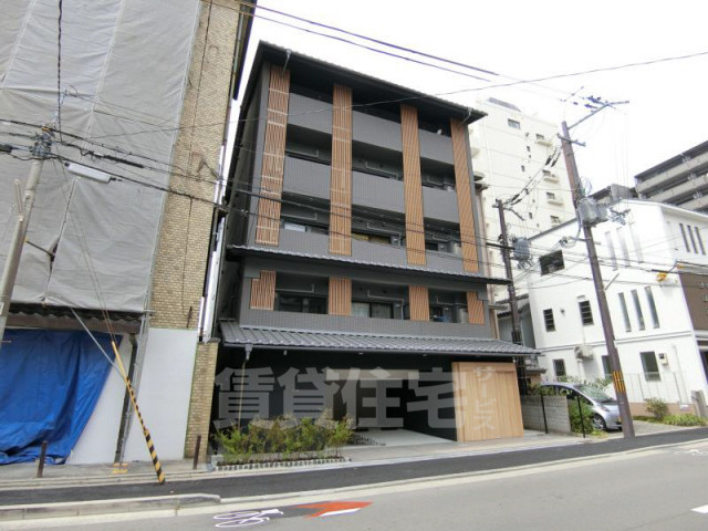 京都市上京区横大宮町のマンションの建物外観