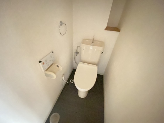 トイレ　※別部屋の写真です