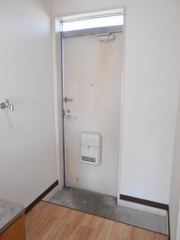 ビッグベンAの玄関写真