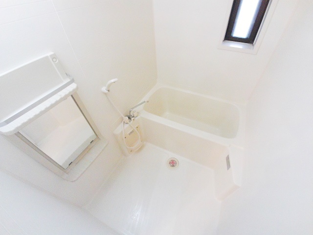 バス・シャワールーム　綺麗な浴室。