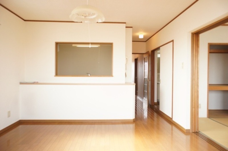 居室・リビング　図面と現状に相違がある場合には現状を優先