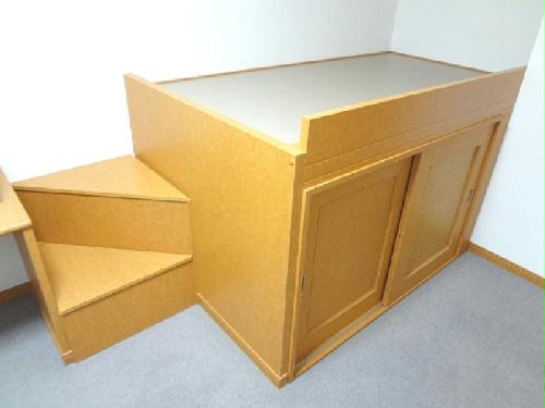 その他部屋・スペース　ベッド下には広々収納スペース！