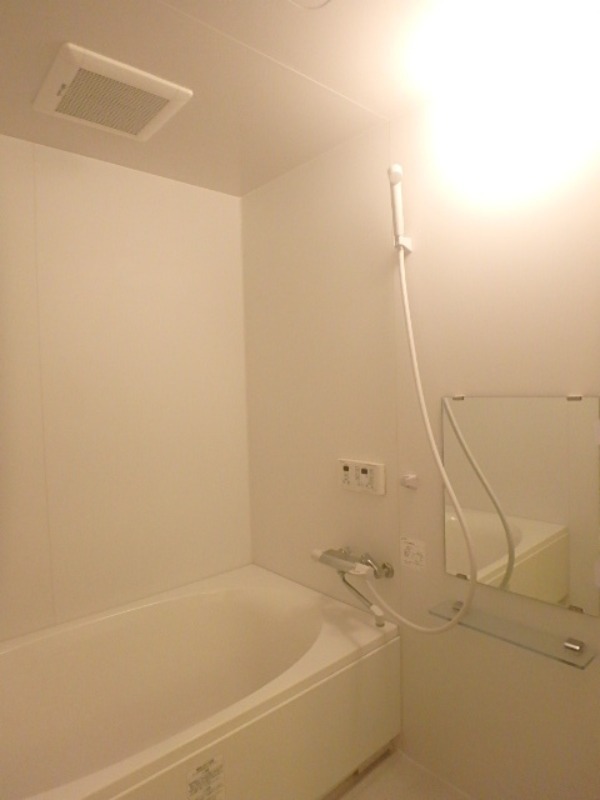 バス・シャワールーム　図面と現状に相違がある場合には現状を優先