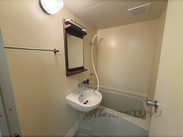 バス・シャワールーム　バス