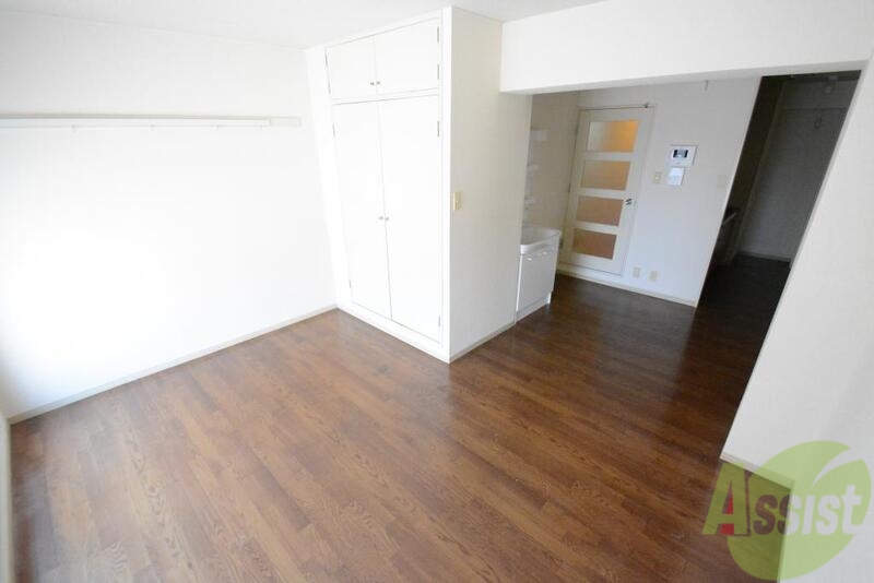 居室・リビング　明るい洋室です