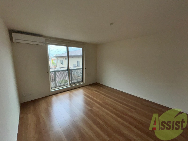 居室・リビング　８．８帖のリビングは広々としていて開放感があります。