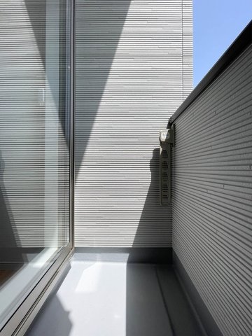 バルコニー　お洗濯にも便利なバルコニー付き