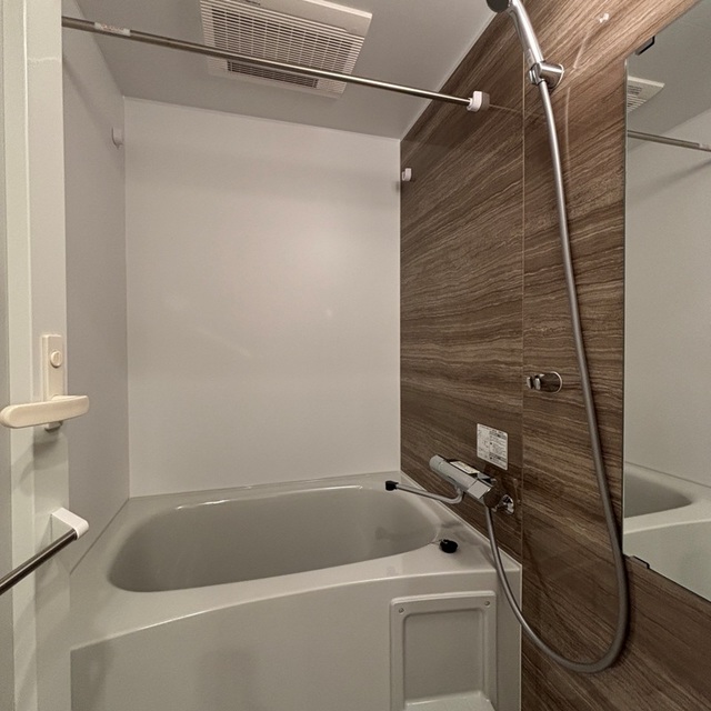 バス・シャワールーム　＊写真は同タイプ住戸です。