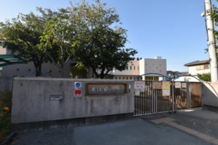 幼稚園・保育園　泉大津市立えびす認定こども園（幼稚園・保育園）まで192m