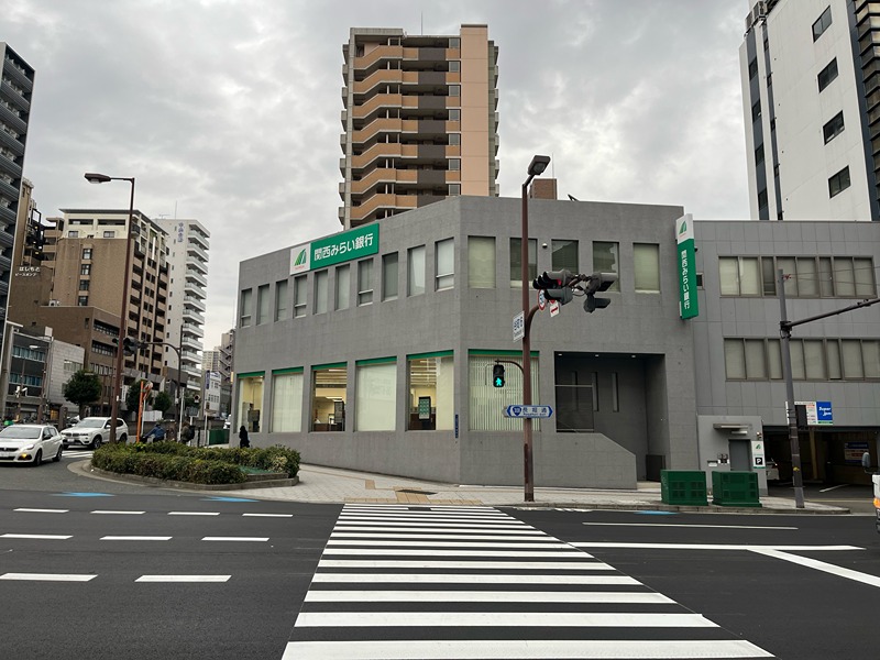 銀行　関西みらい銀行 谷町支店(旧近畿大阪銀行店舗)（銀行）まで300m