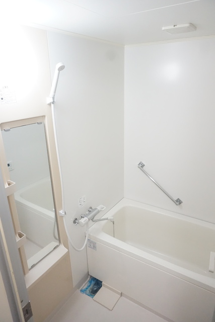 バス・シャワールーム　バスルーム※同タイプ参考写真