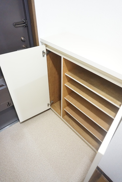 玄関　玄関の下駄箱です※同タイプ参考写真